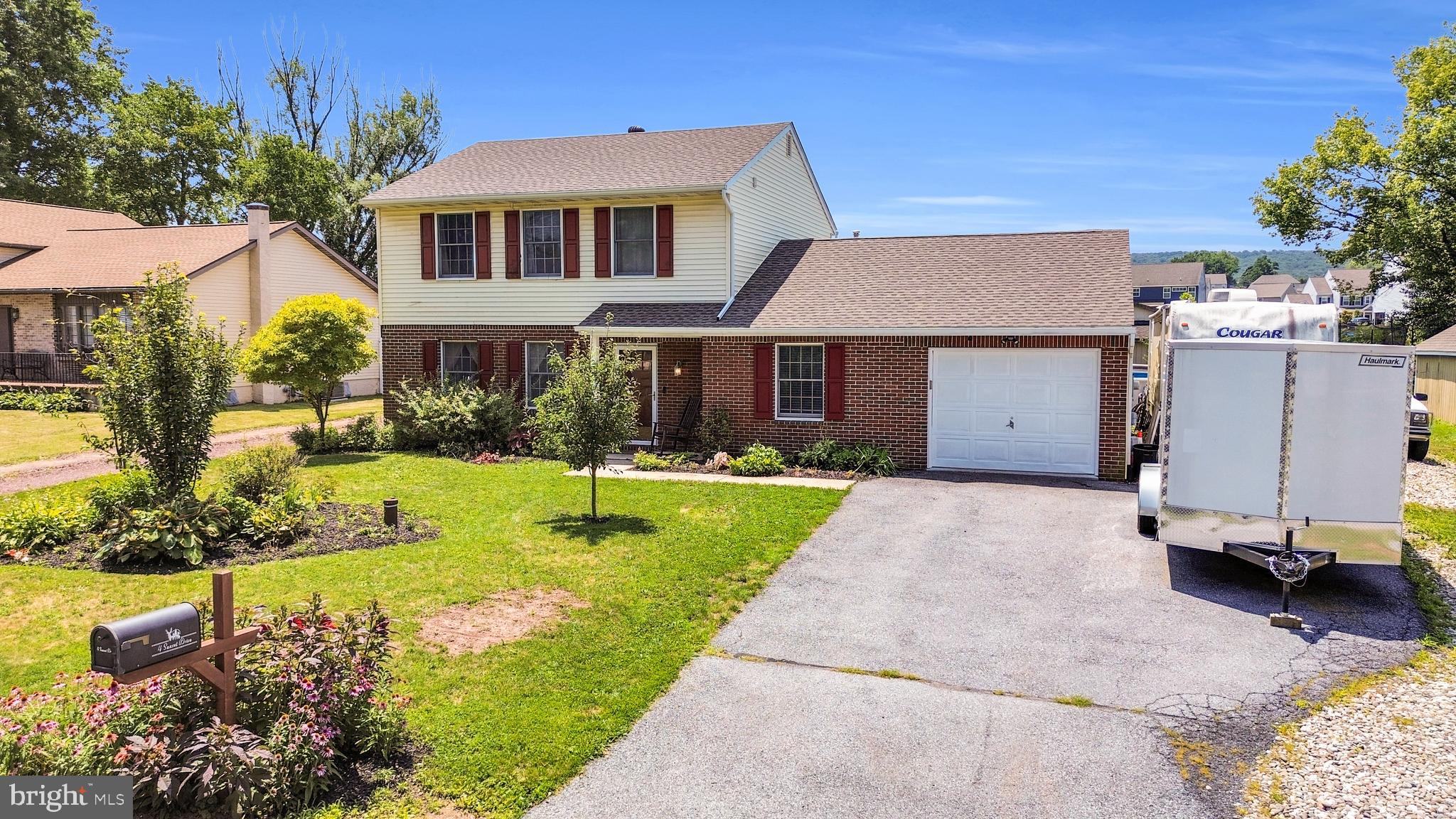 4 SUNSET DRIVE
