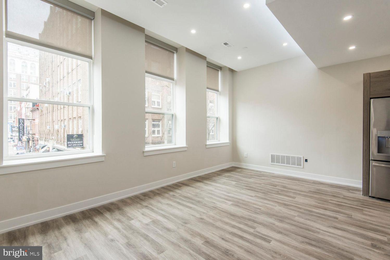WASHINGTON SQ - Residential Lease