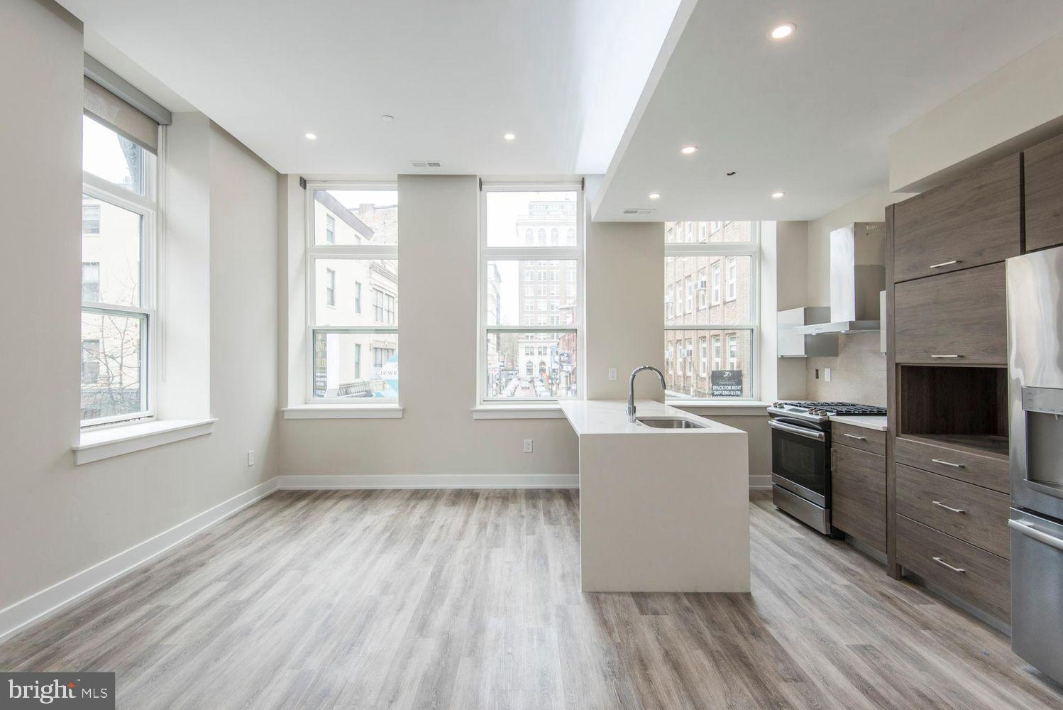 WASHINGTON SQ - Residential Lease