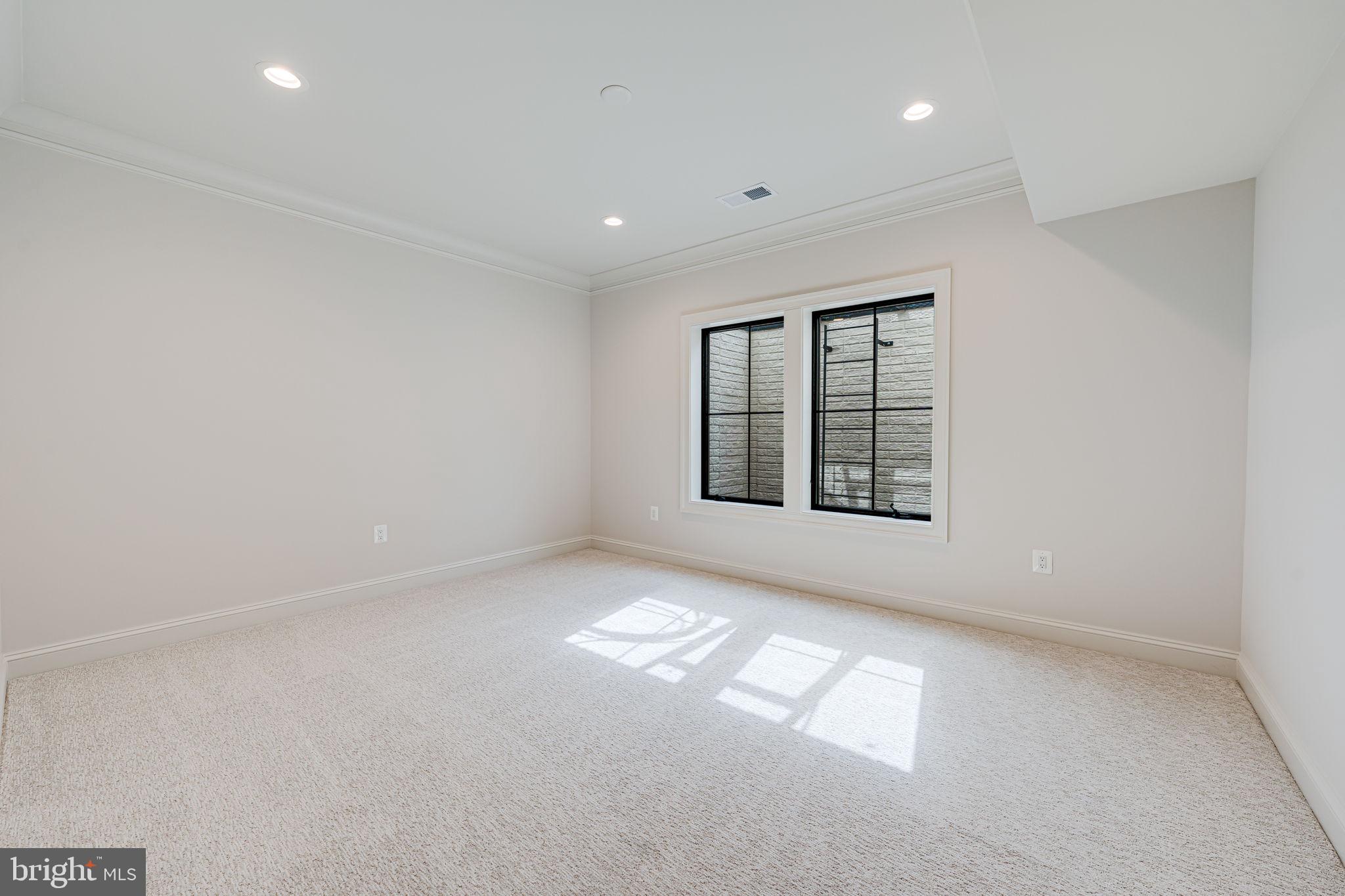 LITTLE VIENNA ESTATES - Residential