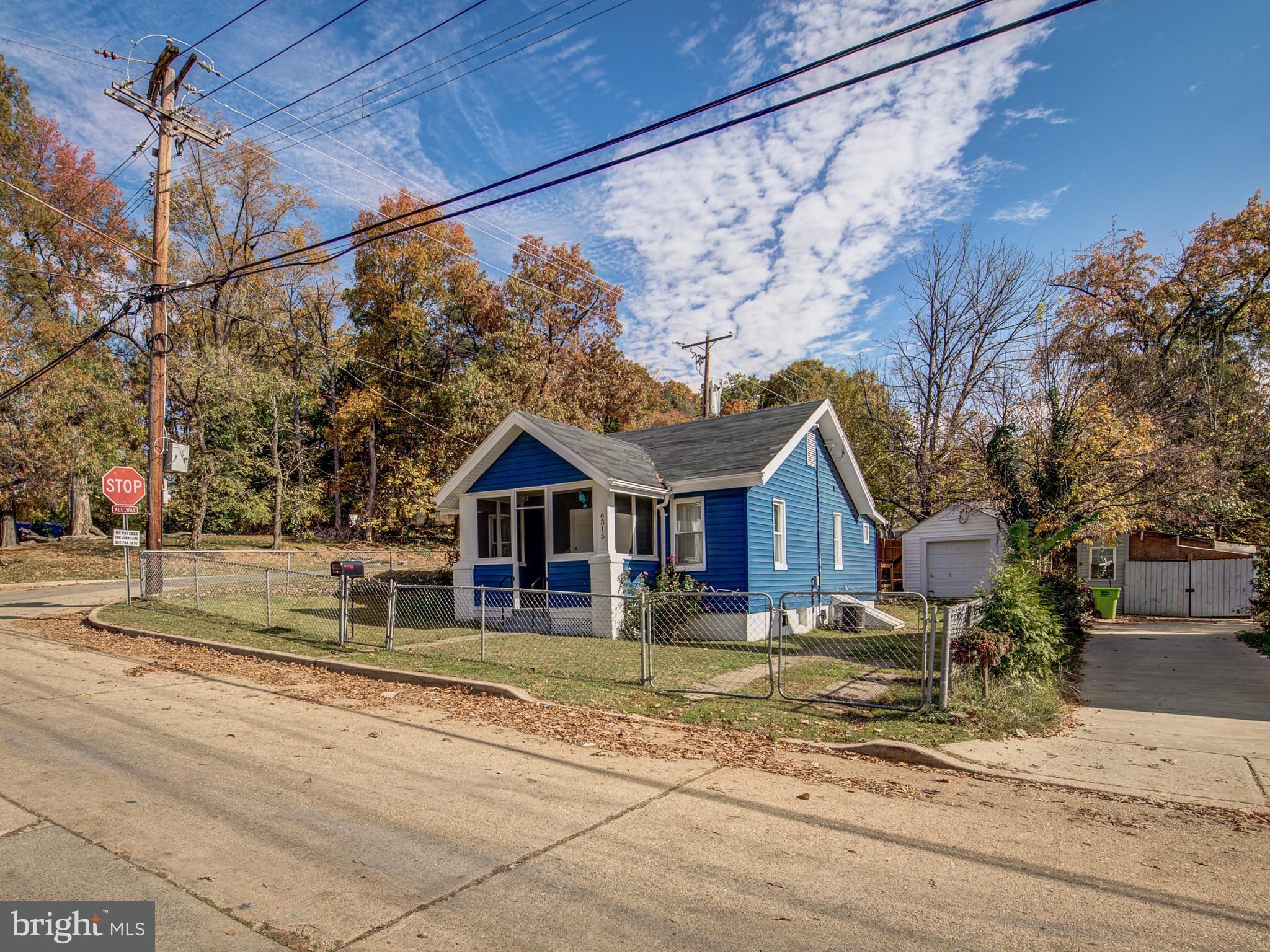 RIVERDALE HEIGHTS - Residential