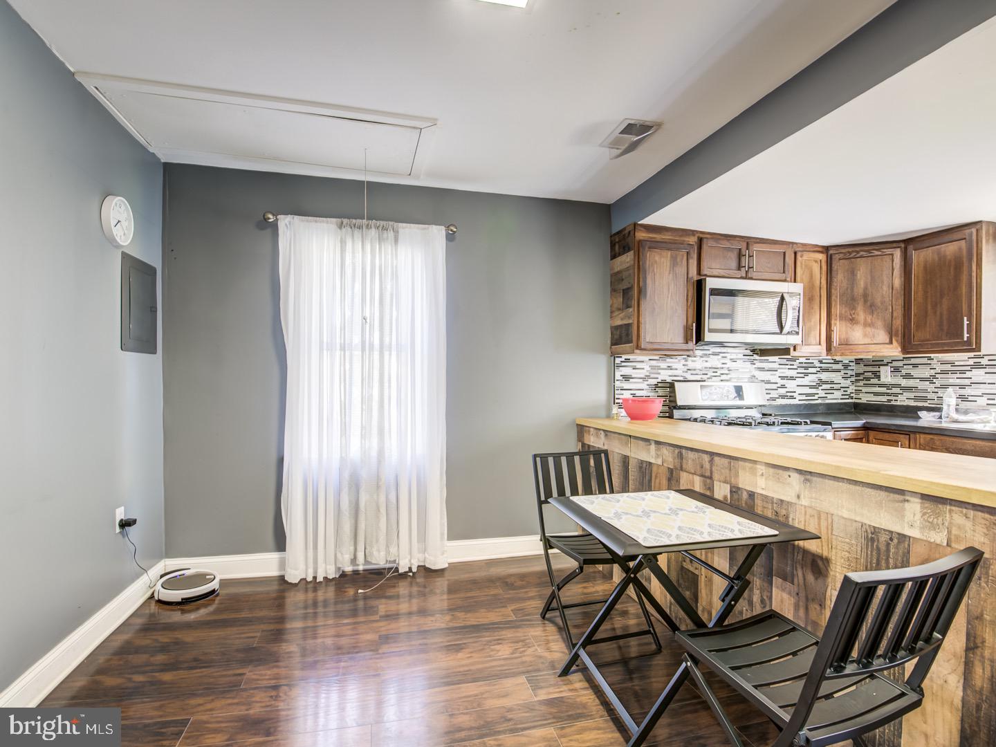 RIVERDALE HEIGHTS - Residential