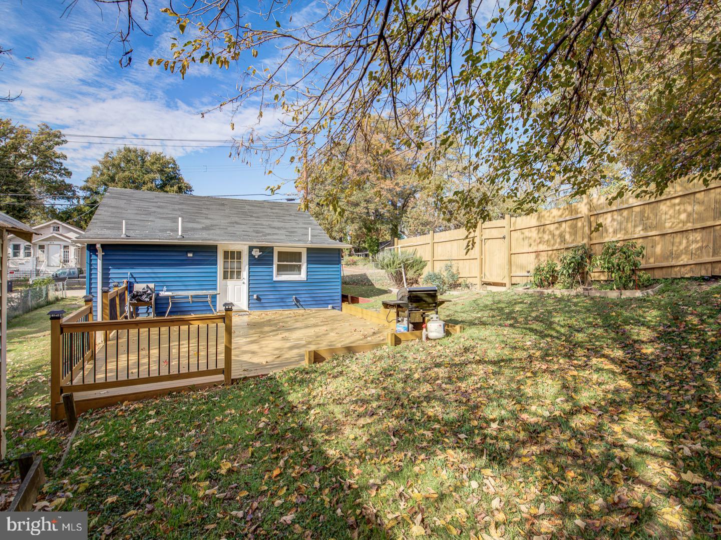 RIVERDALE HEIGHTS - Residential