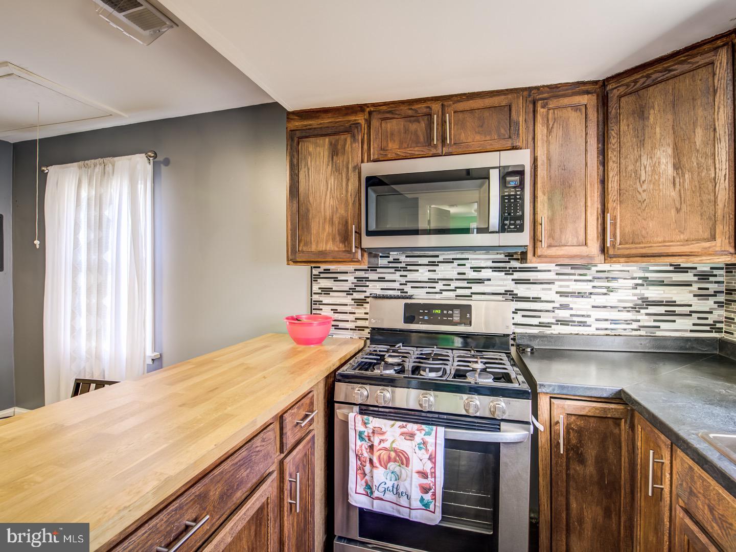 RIVERDALE HEIGHTS - Residential