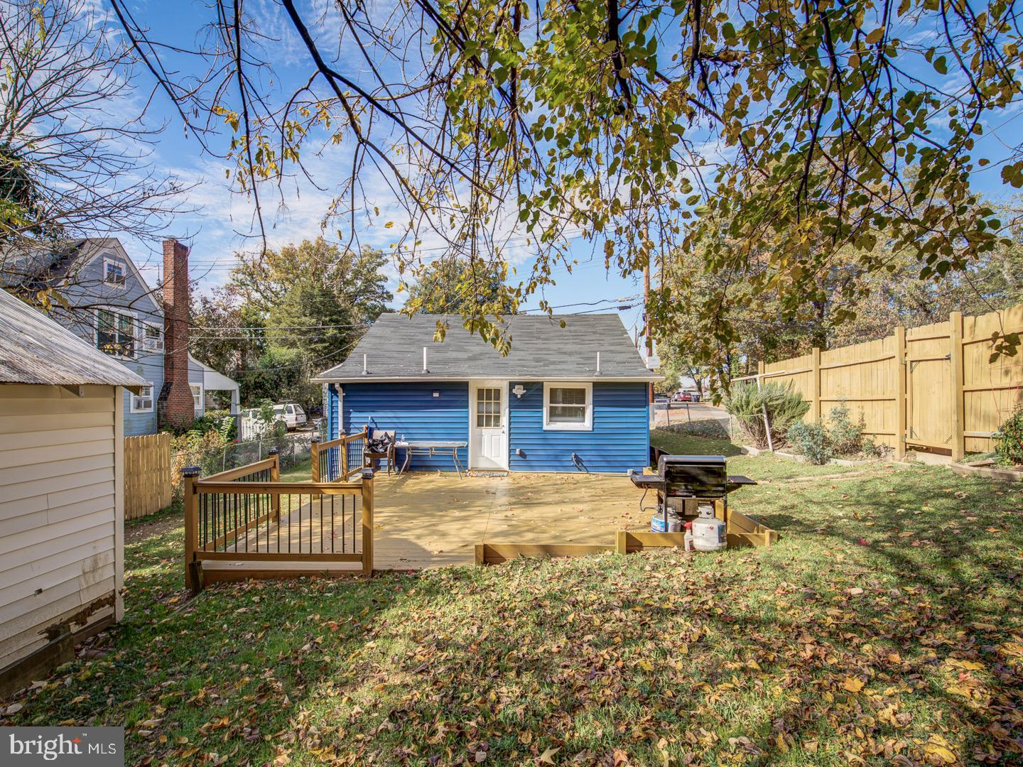 RIVERDALE HEIGHTS - Residential