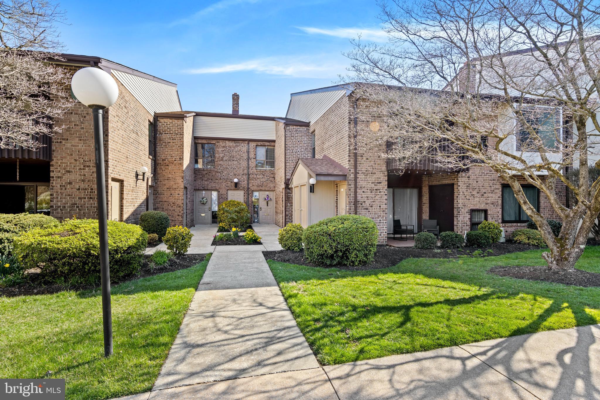 RAINTREE CONDOMINI - Residential
