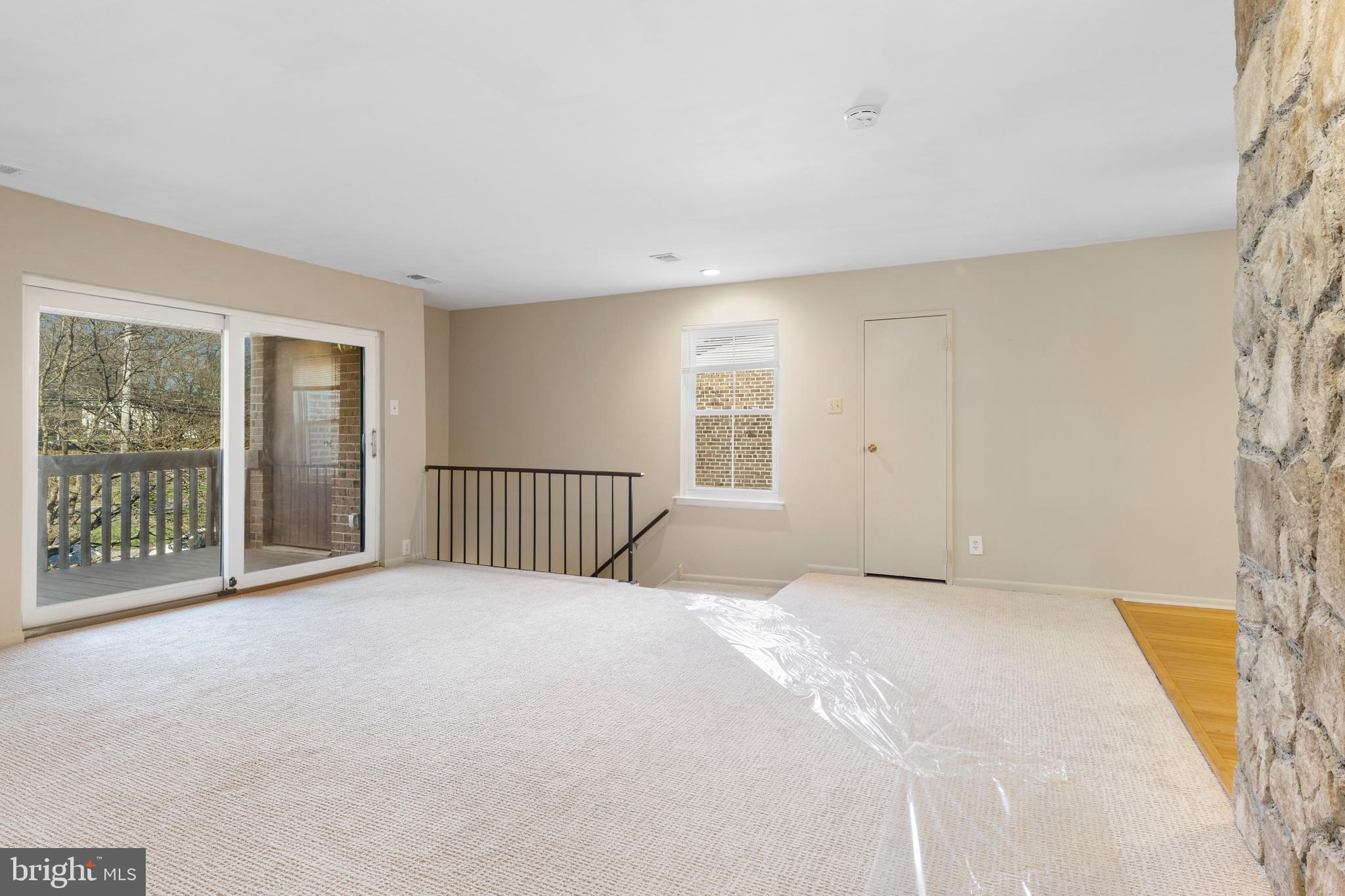 RAINTREE CONDOMINI - Residential