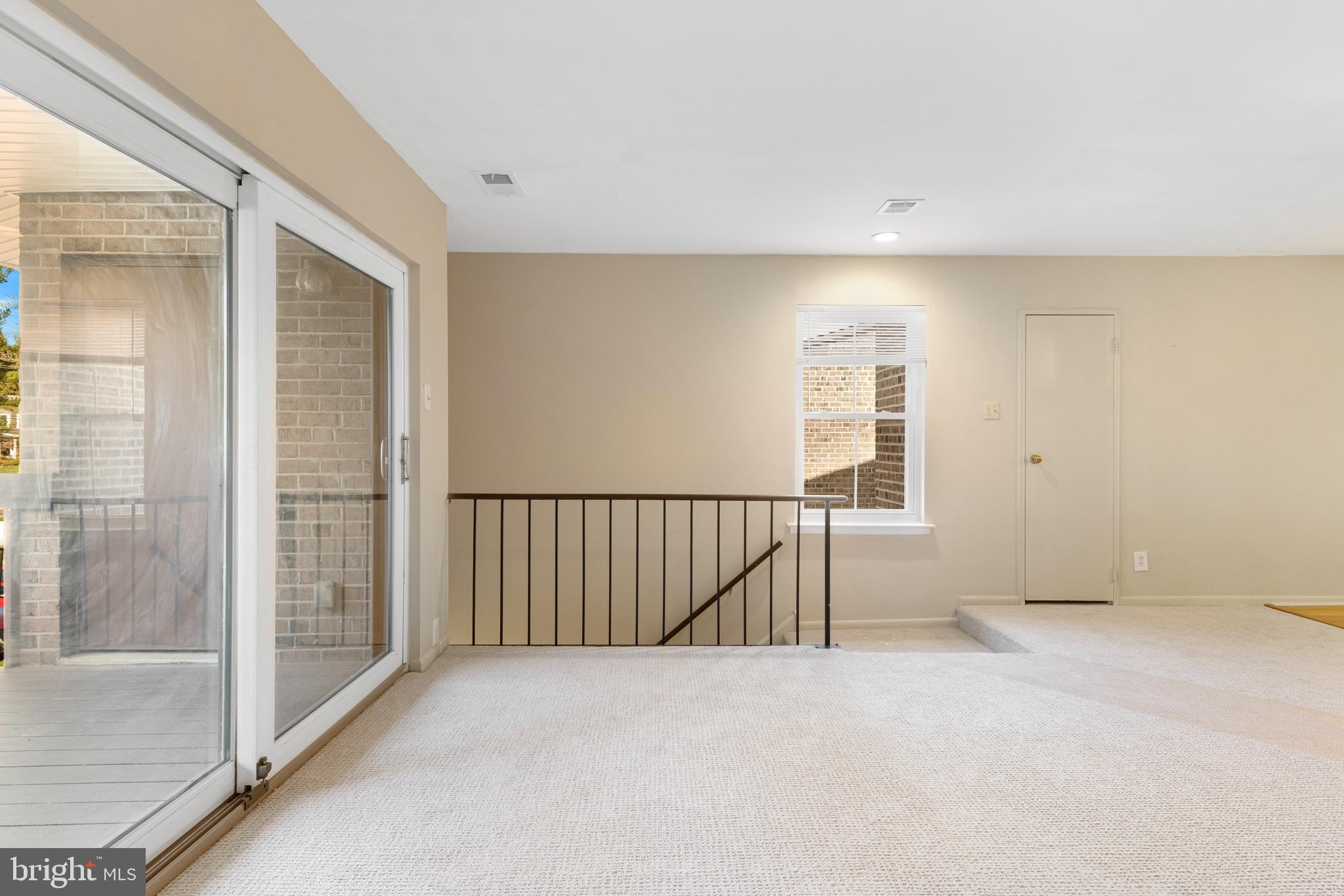 RAINTREE CONDOMINI - Residential