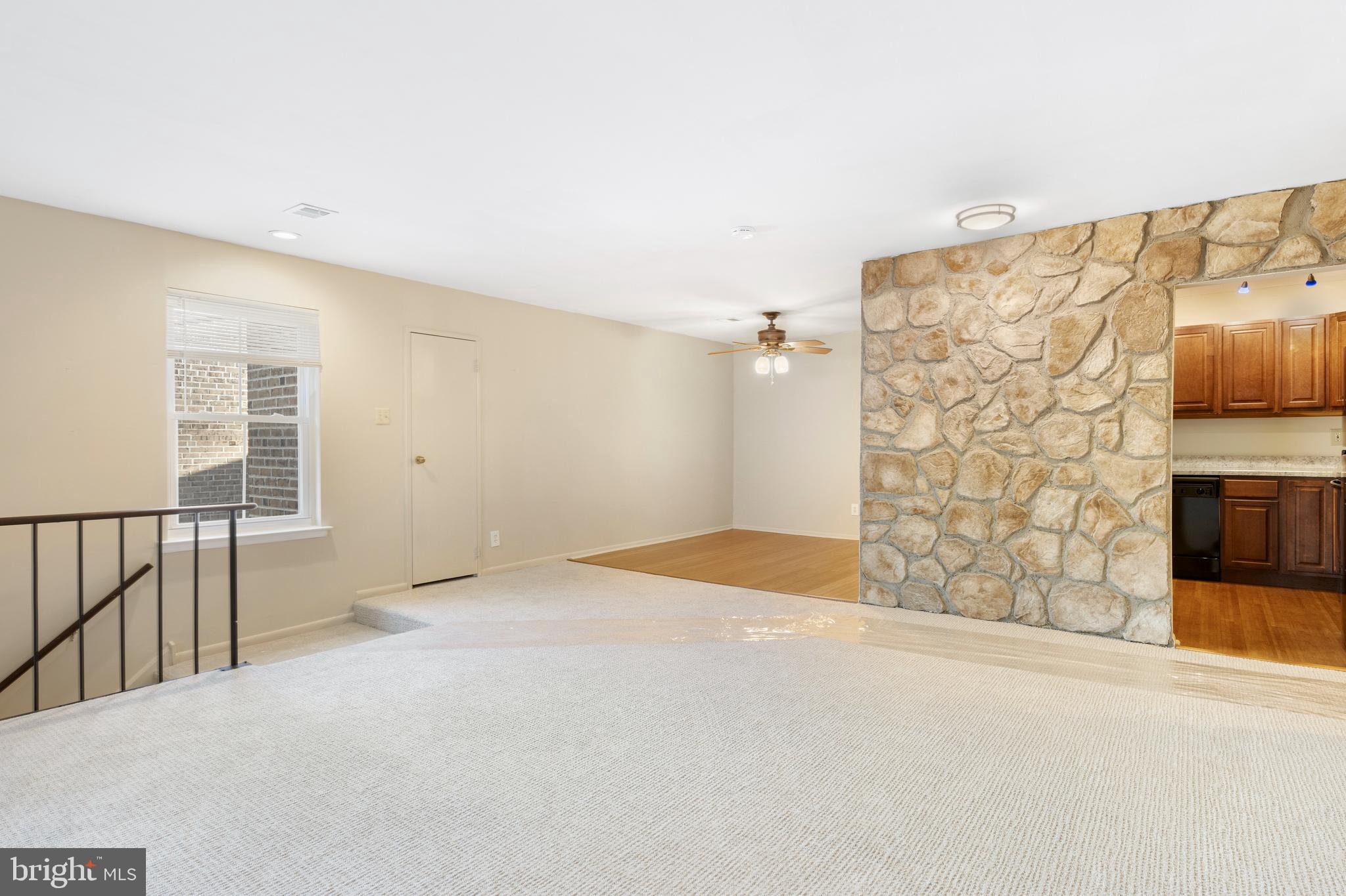 RAINTREE CONDOMINI - Residential