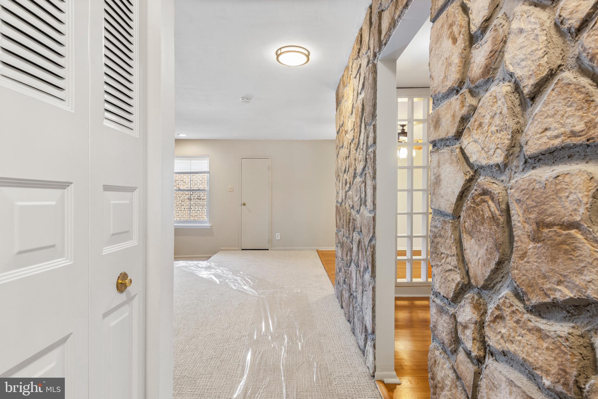 RAINTREE CONDOMINI - Residential