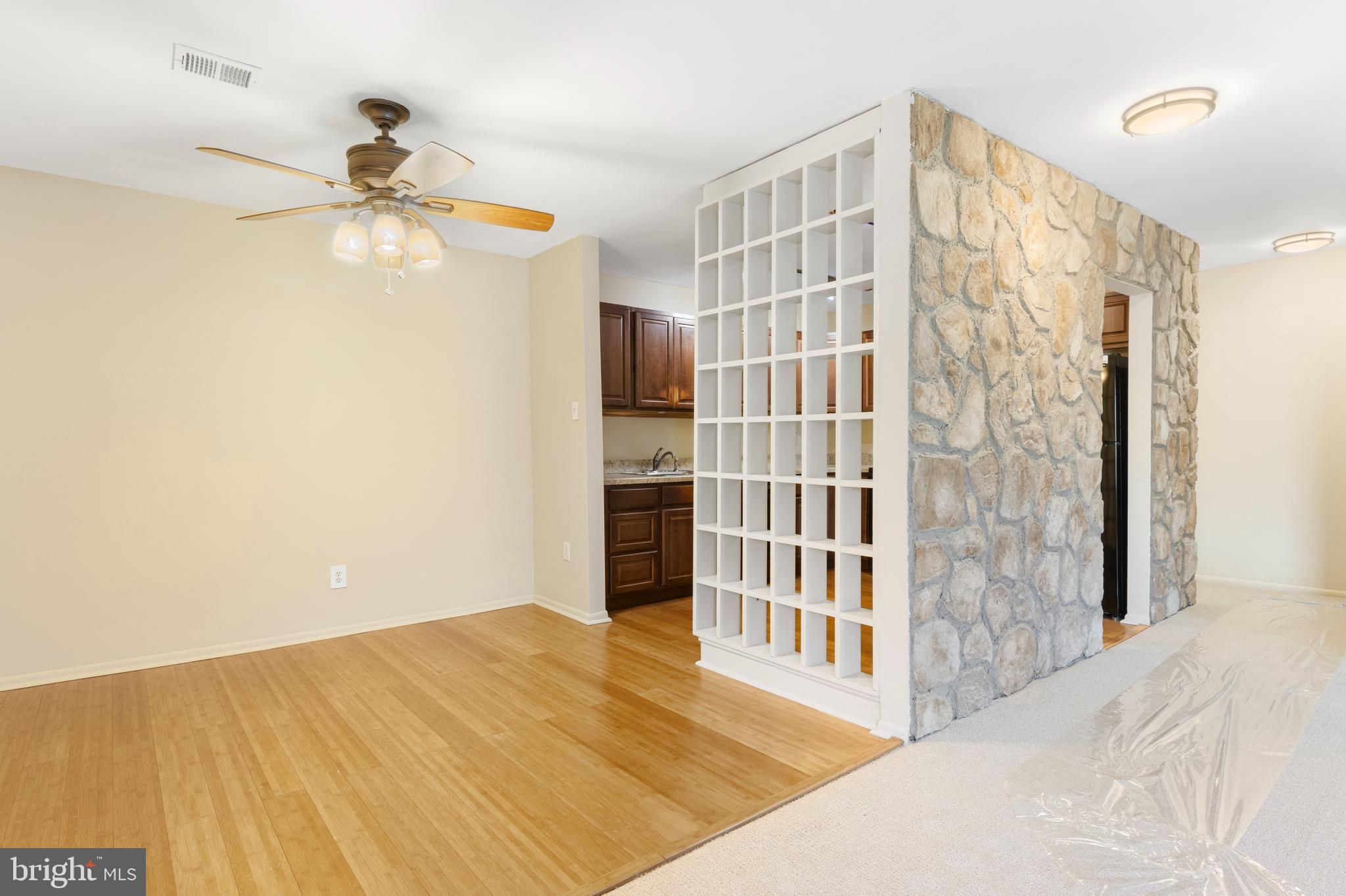 RAINTREE CONDOMINI - Residential
