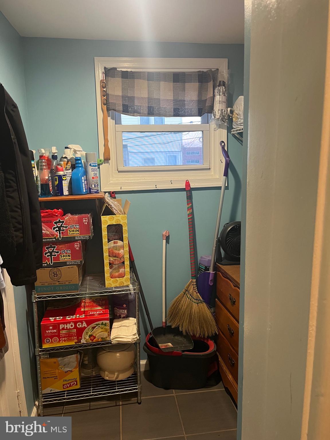 LAWNDALE - Residential