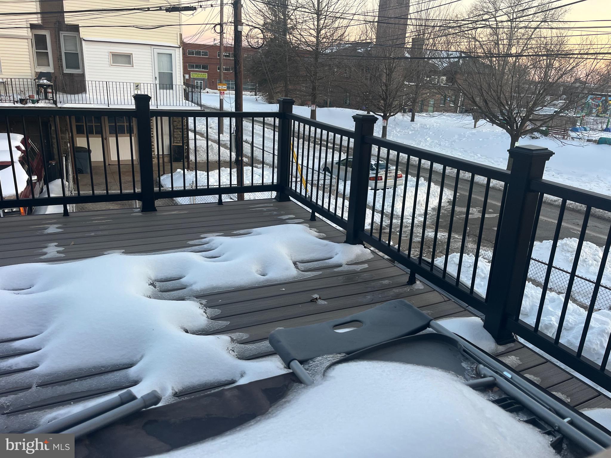 LAWNDALE - Residential