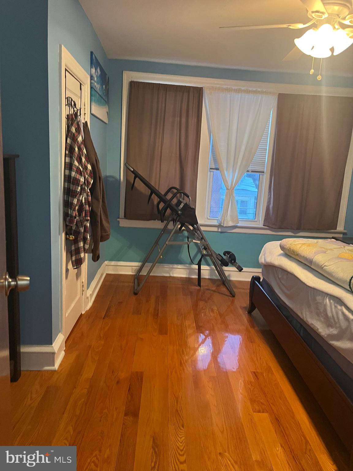 LAWNDALE - Residential