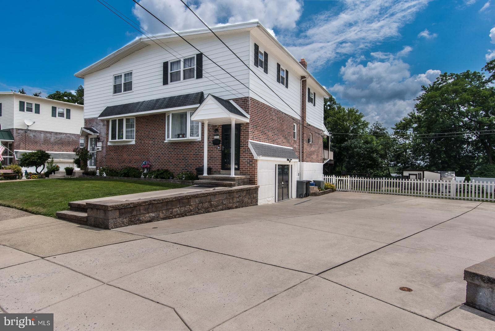 SOMERTON - Residential