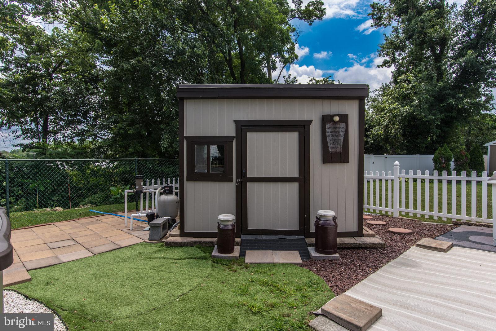 SOMERTON - Residential