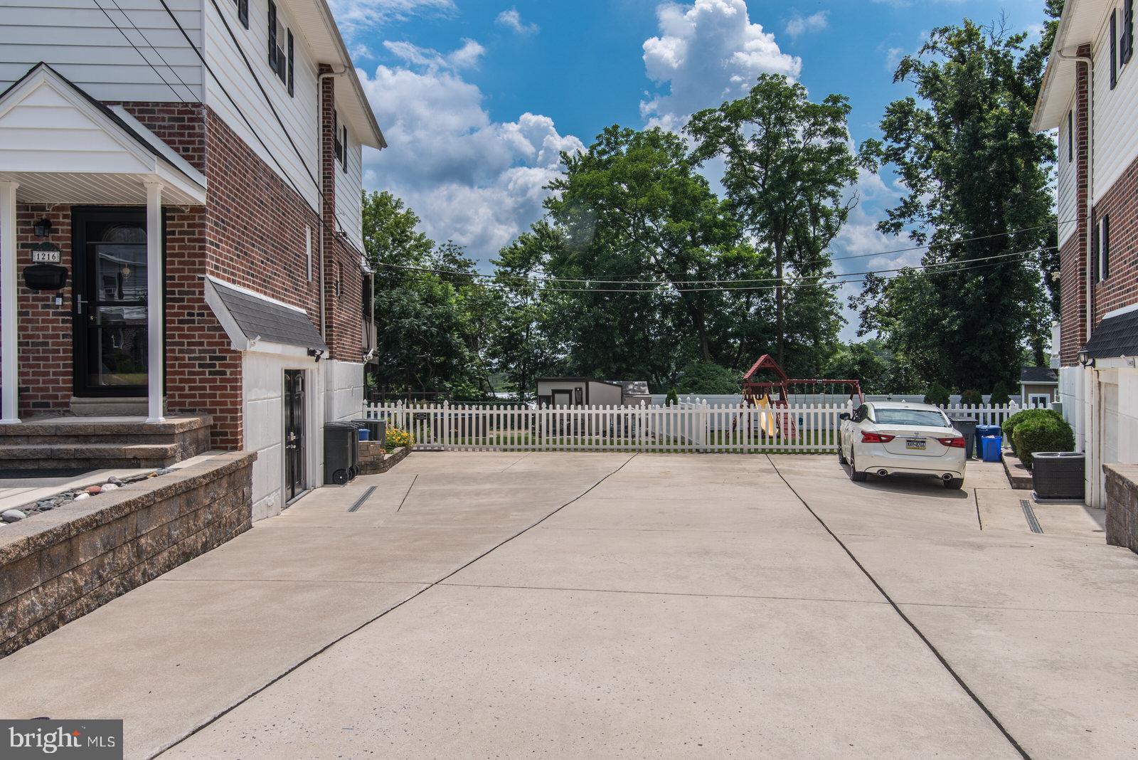 SOMERTON - Residential