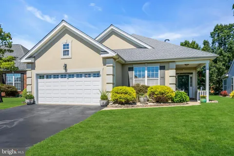 40 Bunker Hill Drive, Allentown, NJ MLS: NJMM2004460