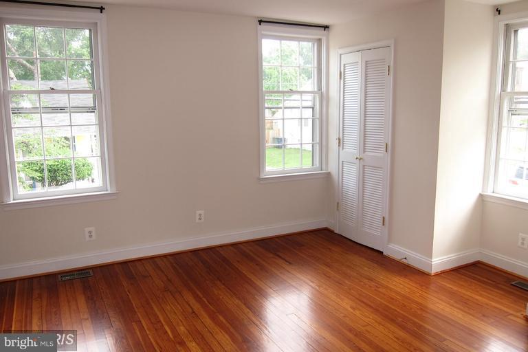 ST ELMO - Residential Lease