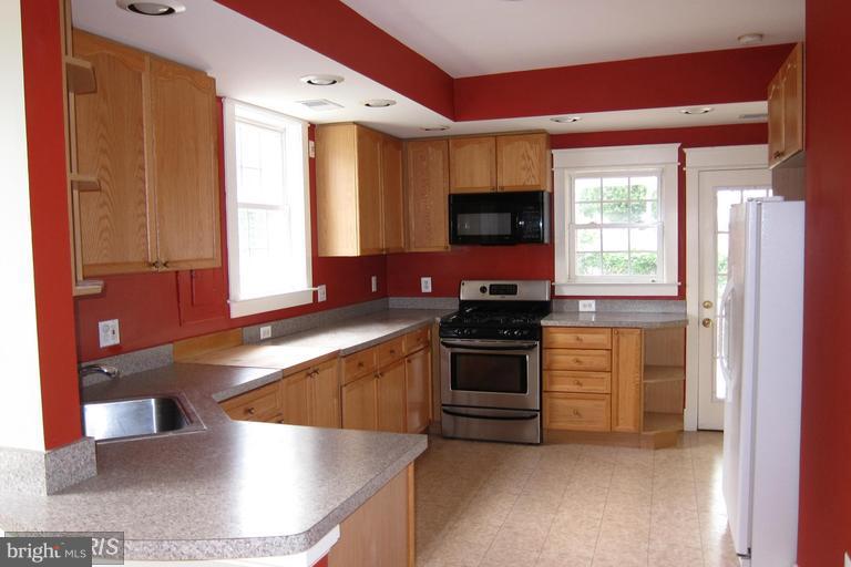 ST ELMO - Residential Lease