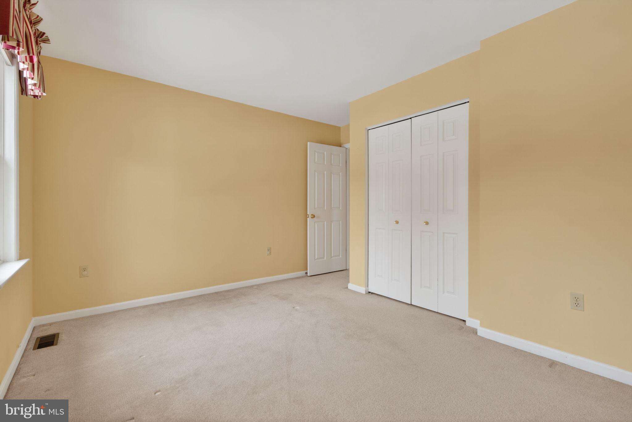 THE RIDINGS - Residential