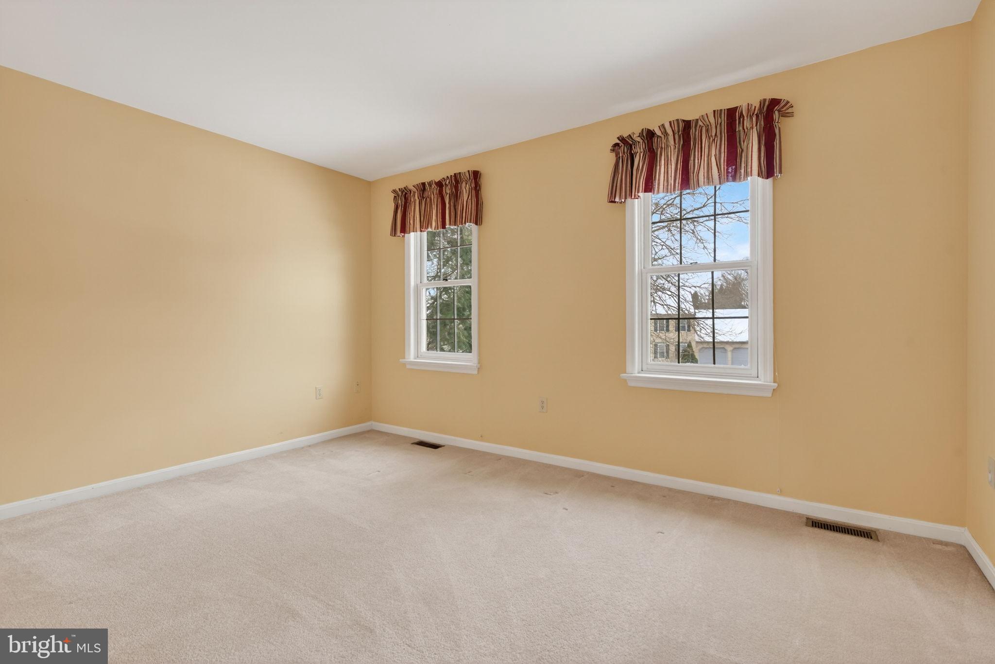 THE RIDINGS - Residential