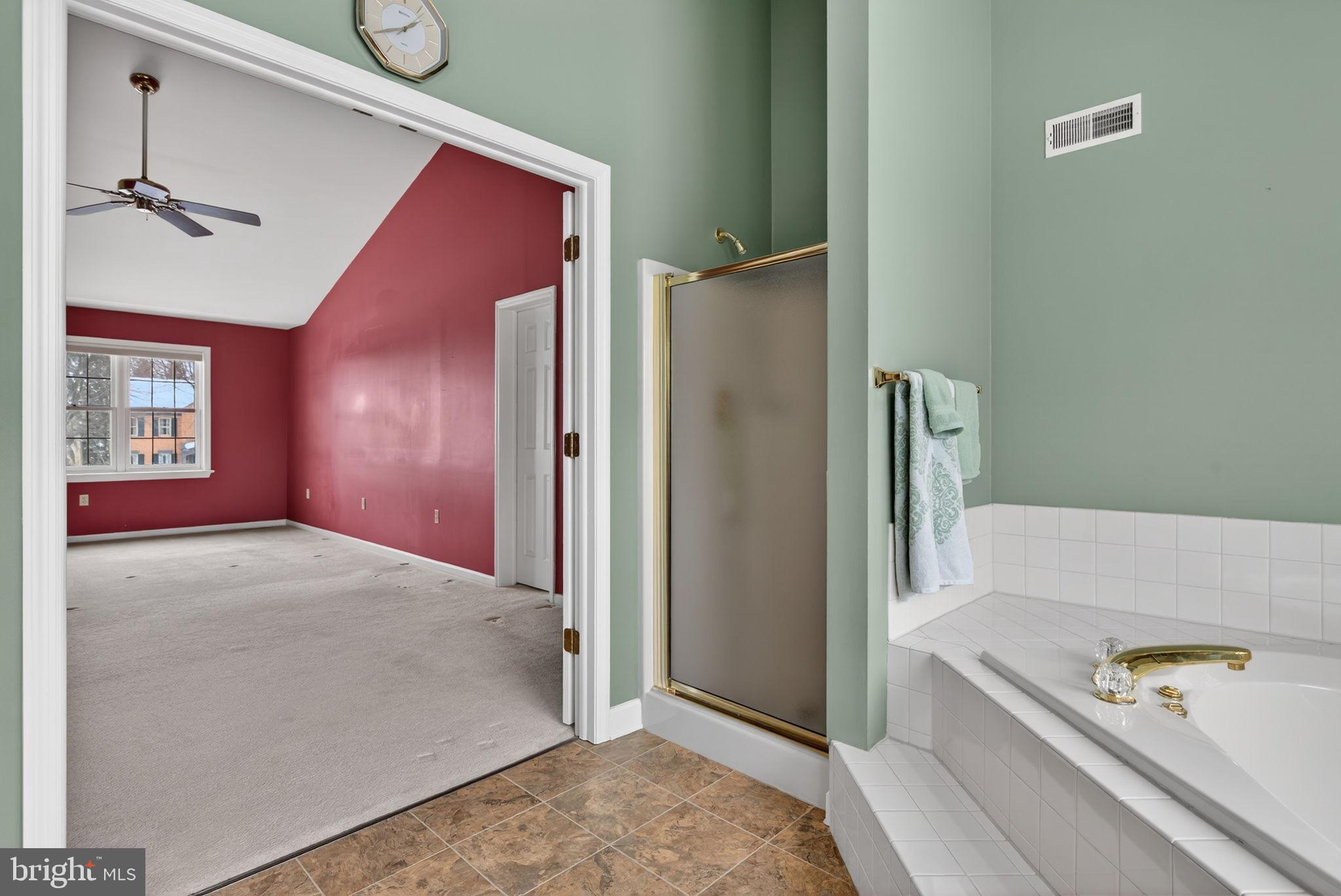 THE RIDINGS - Residential