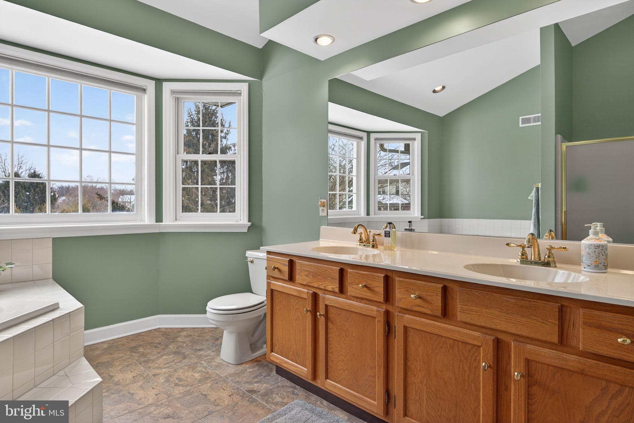 THE RIDINGS - Residential