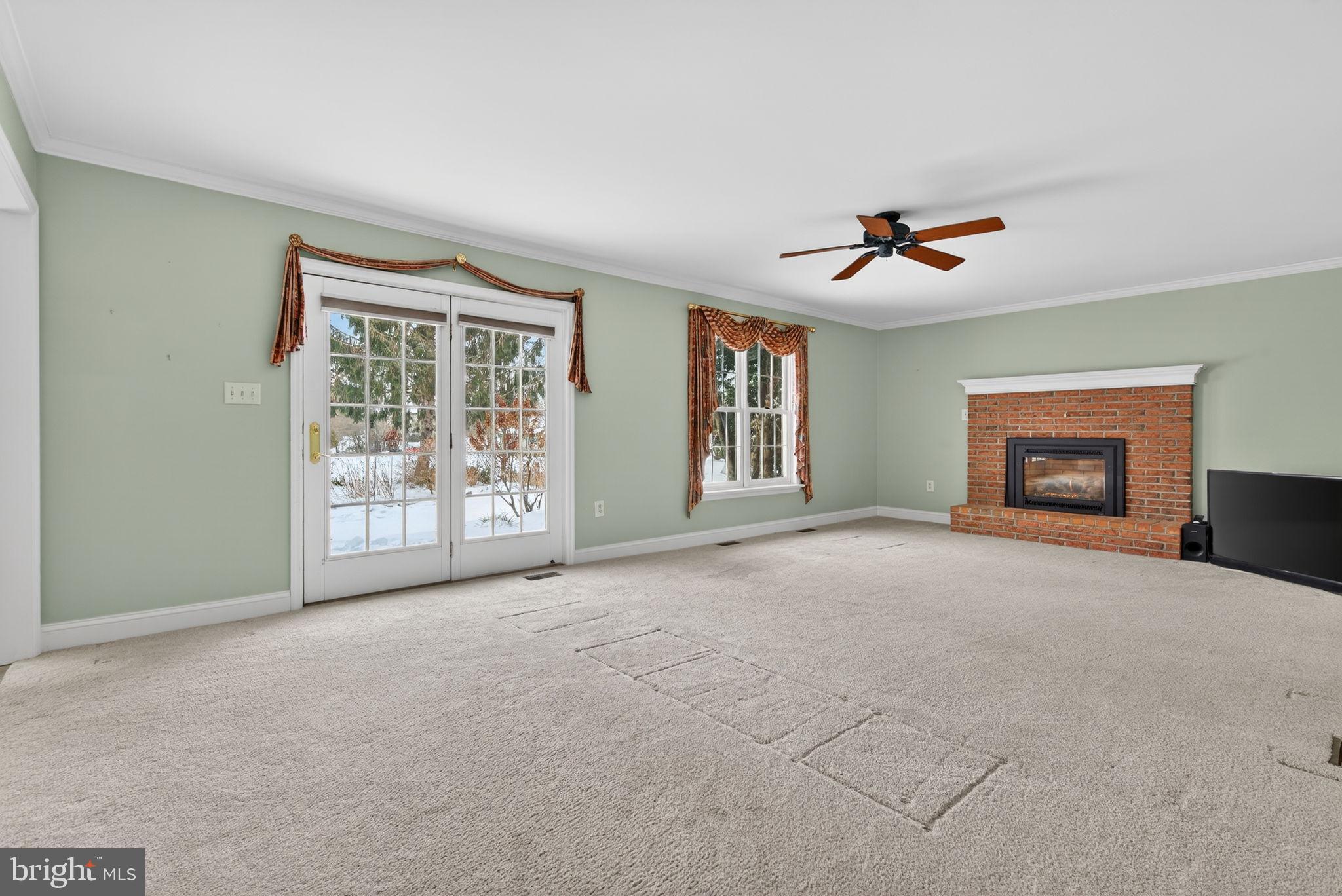 THE RIDINGS - Residential