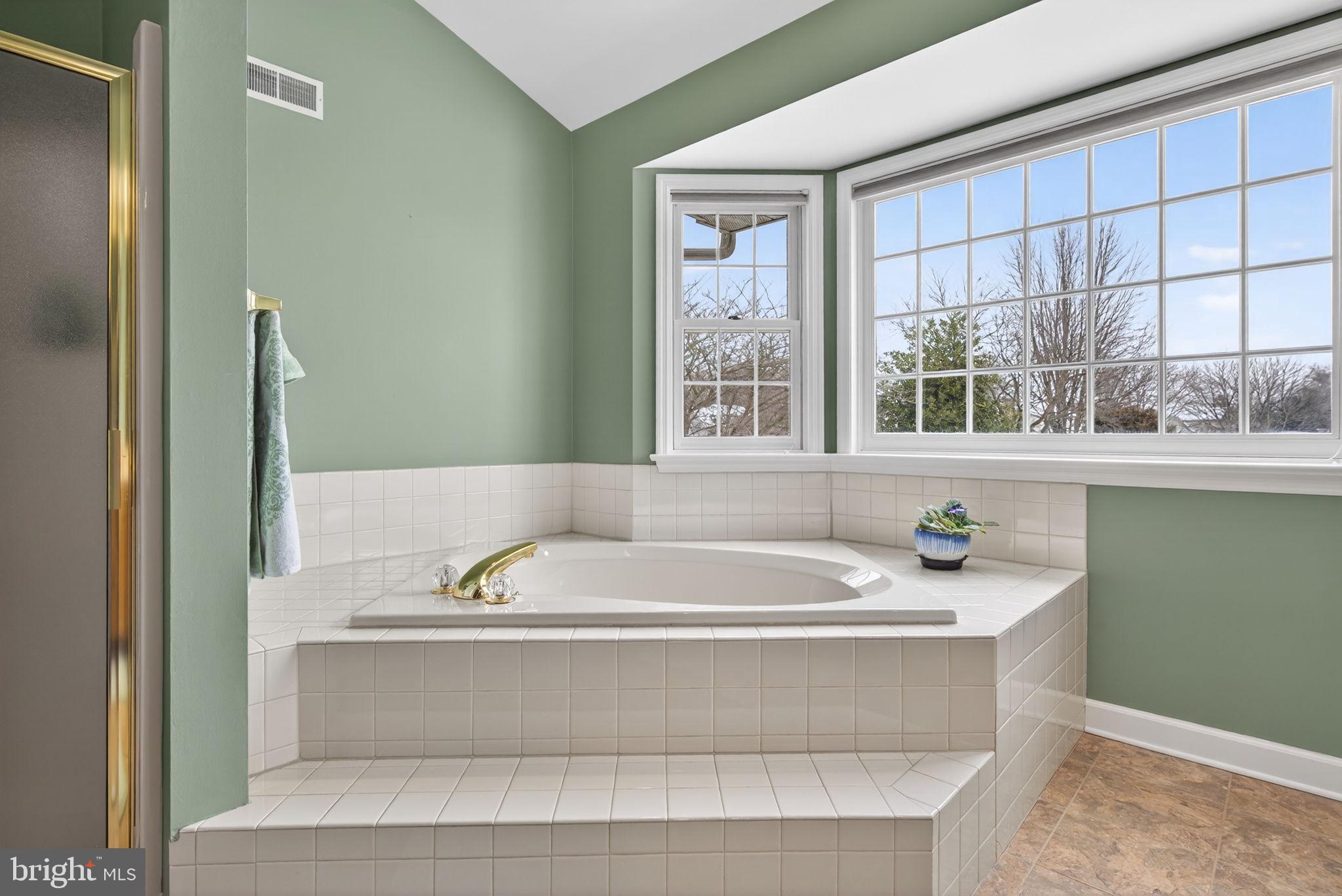 THE RIDINGS - Residential