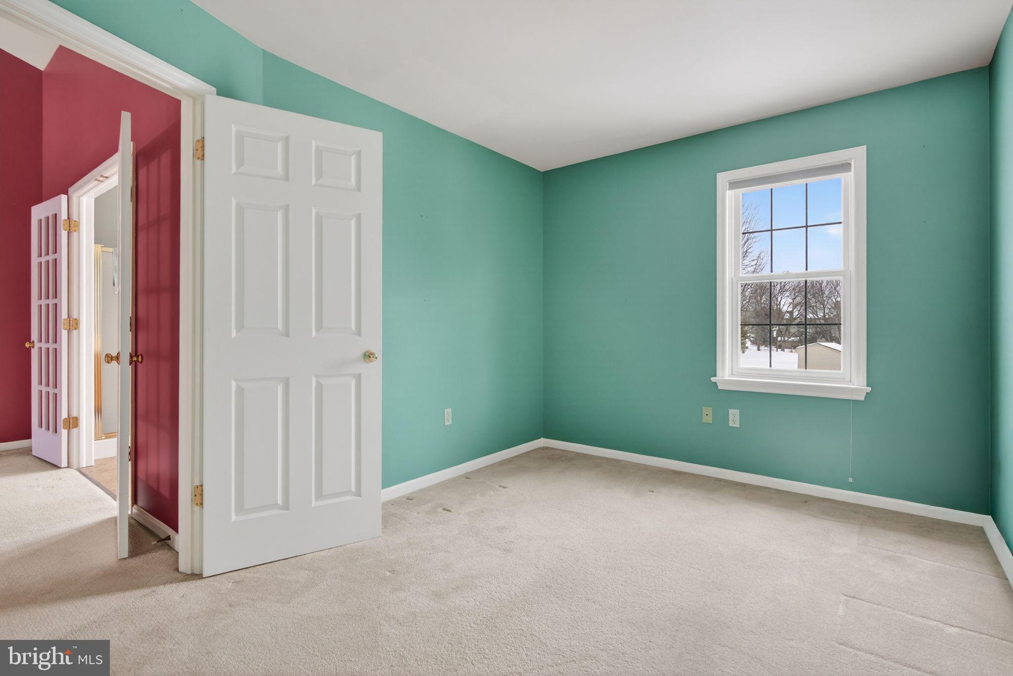 THE RIDINGS - Residential