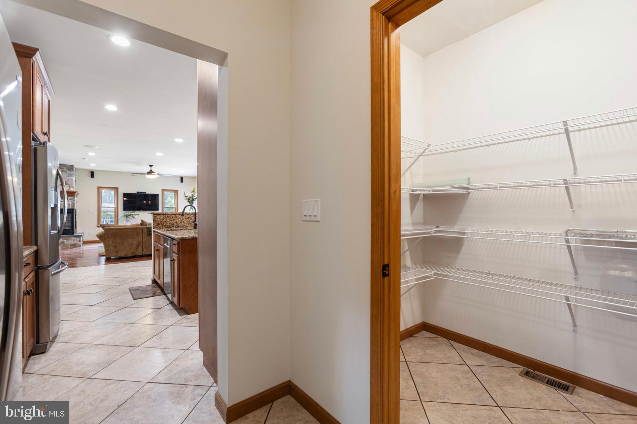 LAUGHEAD LANE - Residential