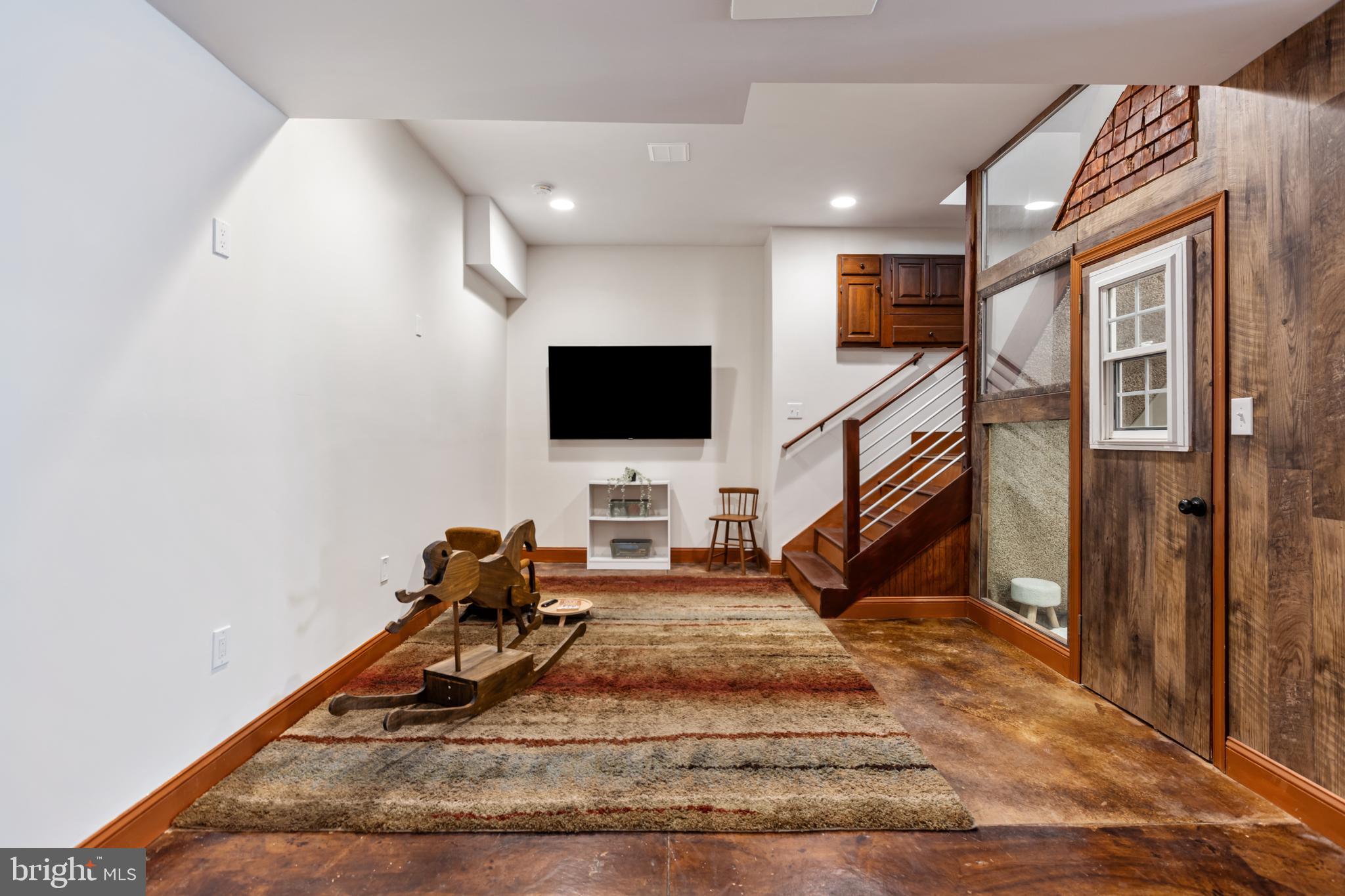 LAUGHEAD LANE - Residential