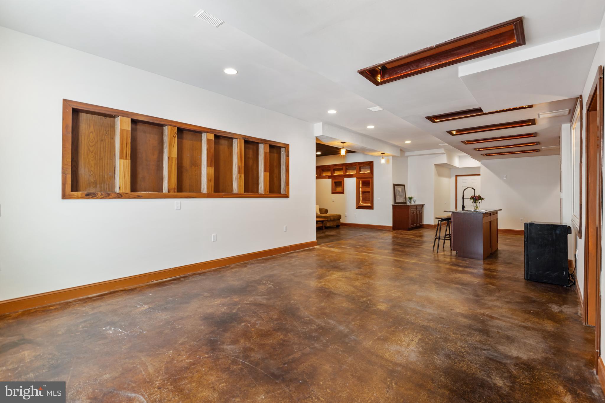 LAUGHEAD LANE - Residential