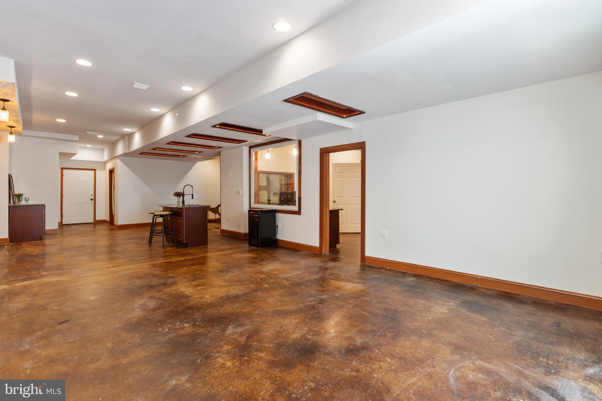 LAUGHEAD LANE - Residential