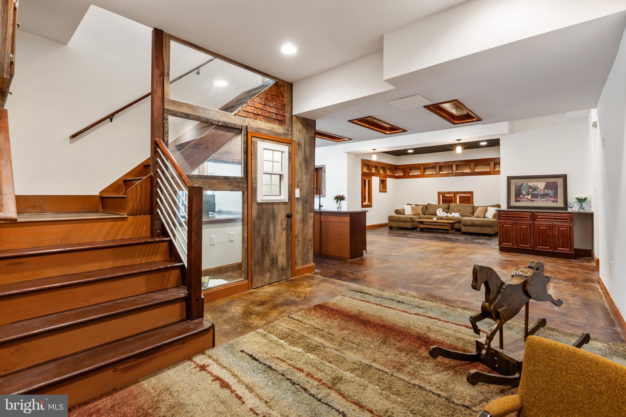 LAUGHEAD LANE - Residential