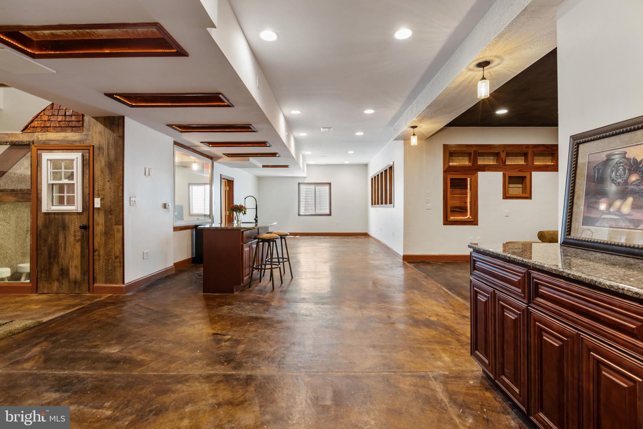 LAUGHEAD LANE - Residential