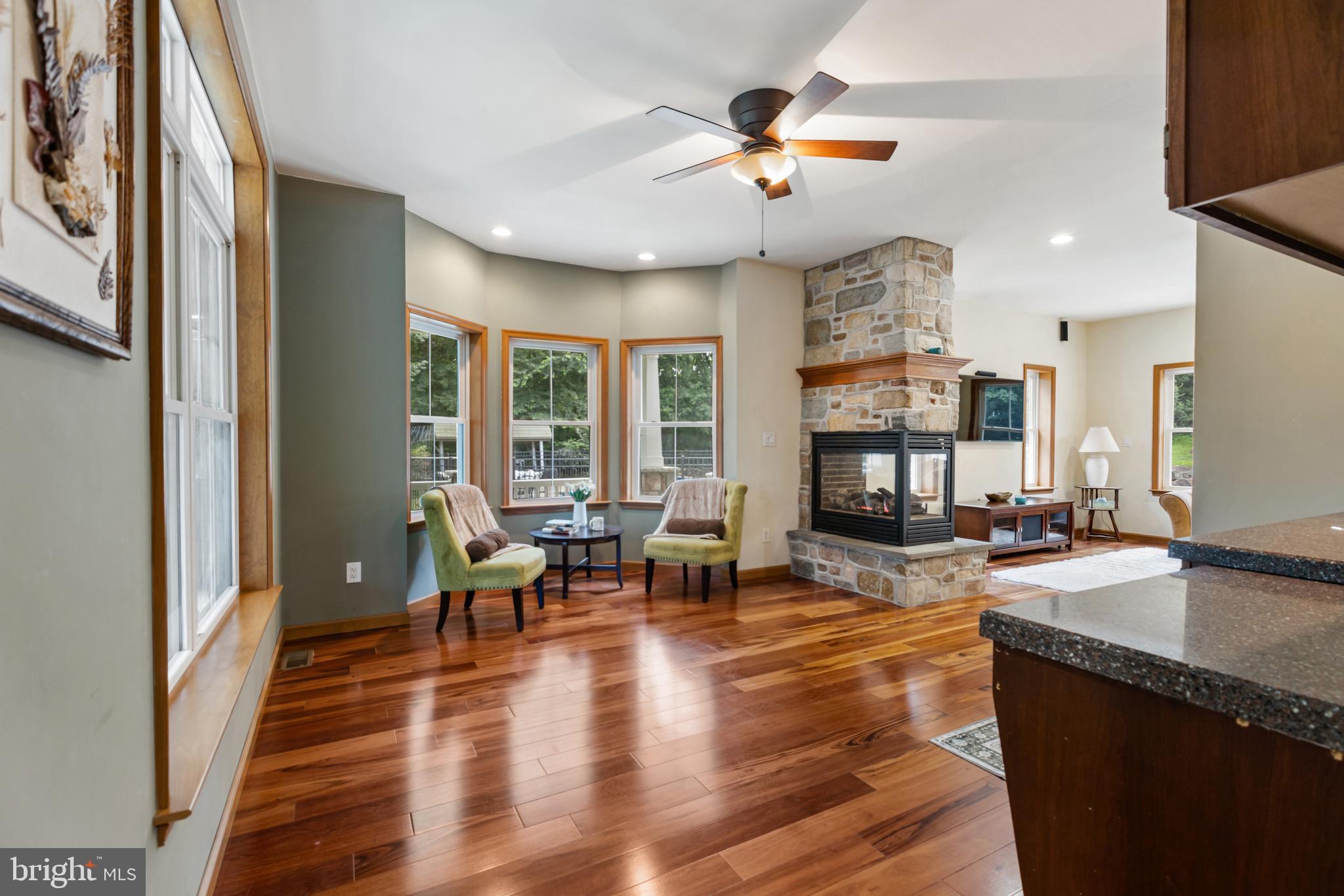 LAUGHEAD LANE - Residential