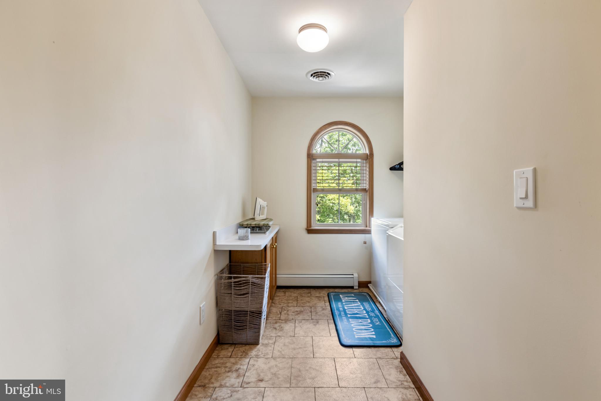 LAUGHEAD LANE - Residential