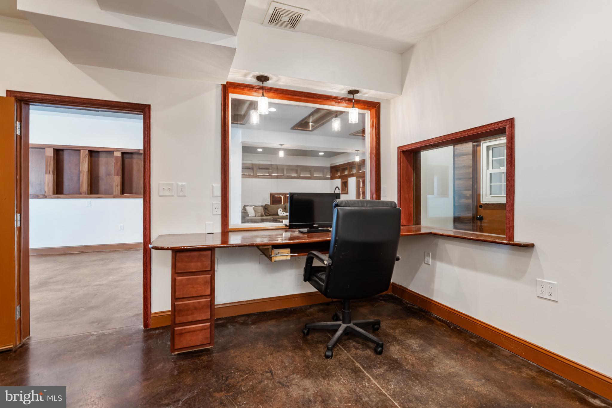 LAUGHEAD LANE - Residential