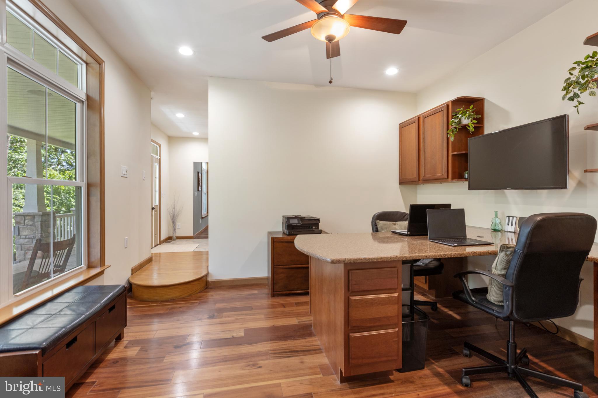 LAUGHEAD LANE - Residential