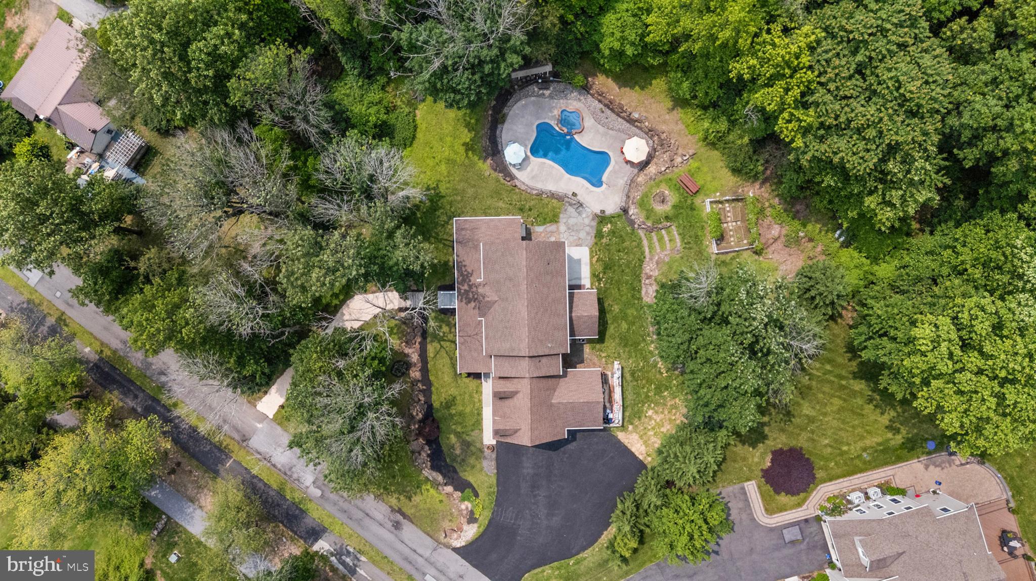 LAUGHEAD LANE - Residential