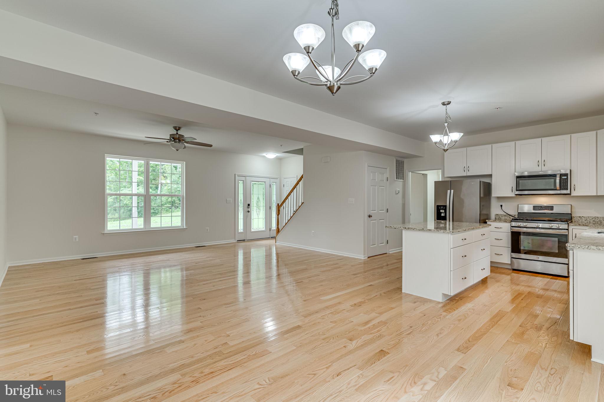 LAKE RIDGE - Residential