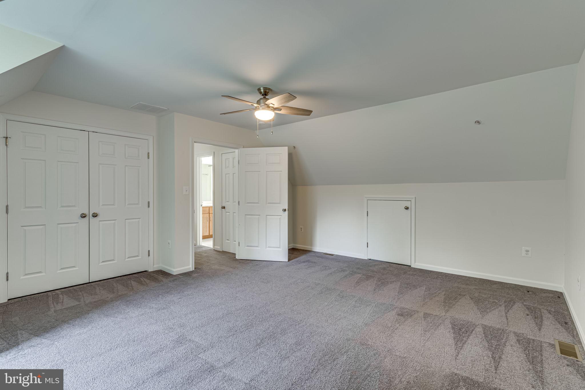 LAKE RIDGE - Residential