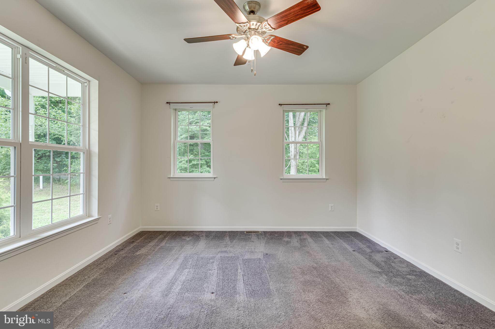 LAKE RIDGE - Residential