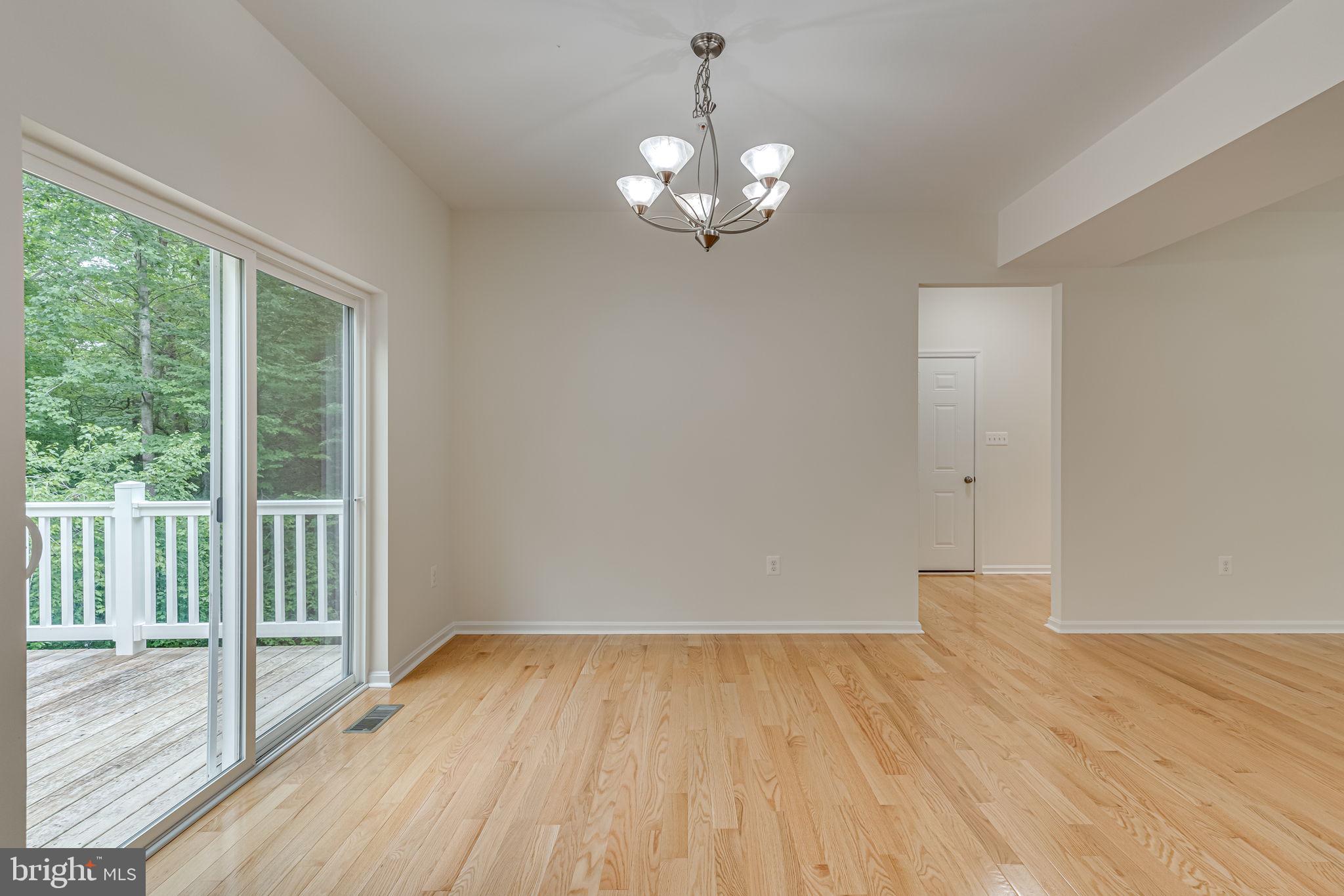 LAKE RIDGE - Residential