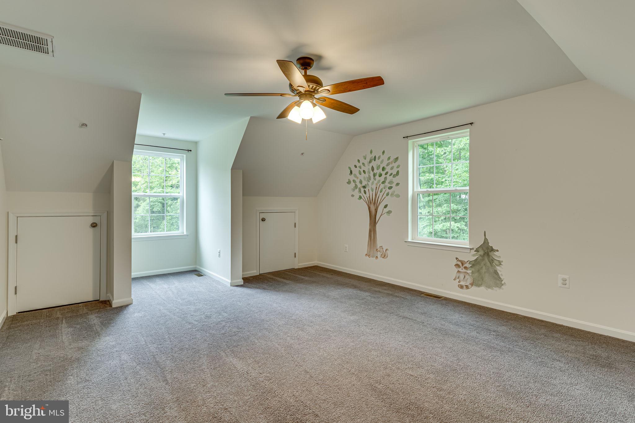 LAKE RIDGE - Residential