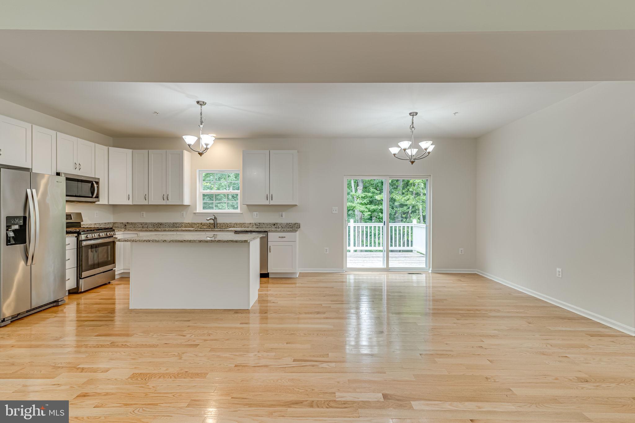 LAKE RIDGE - Residential