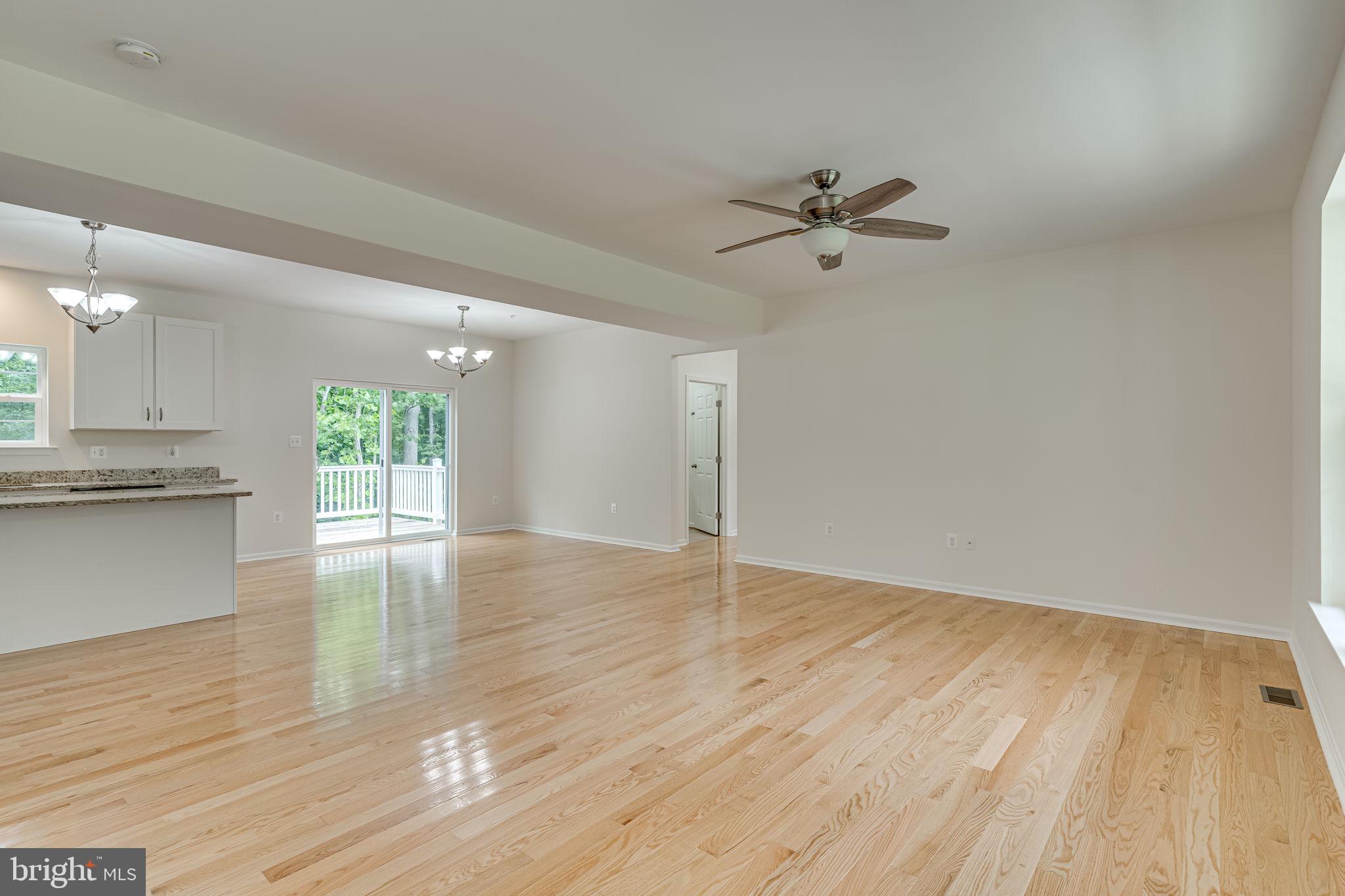 LAKE RIDGE - Residential