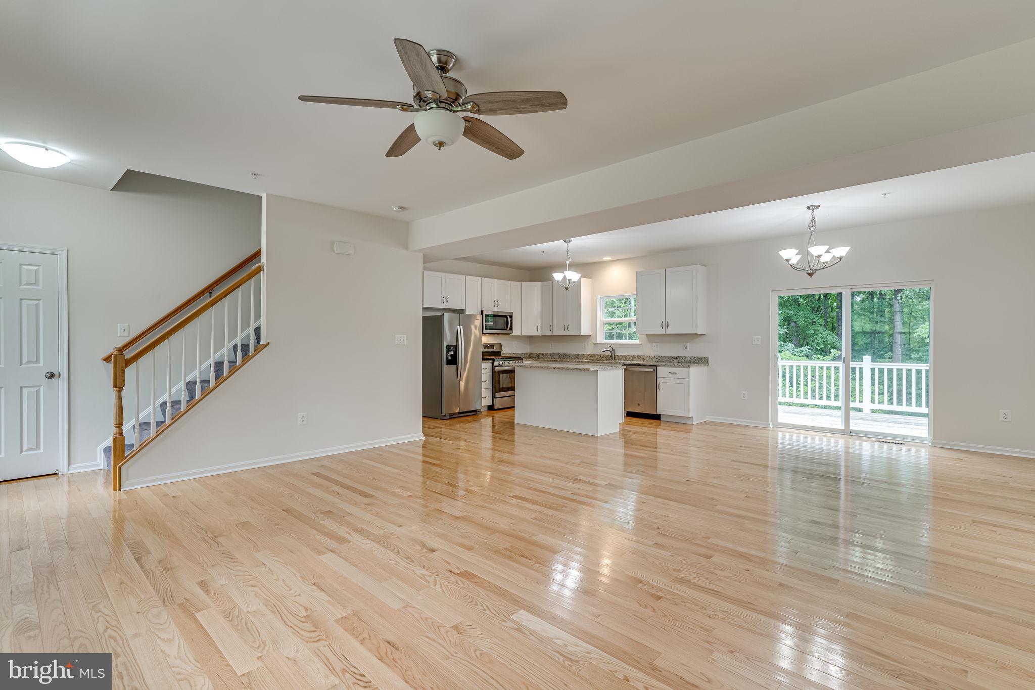 LAKE RIDGE - Residential